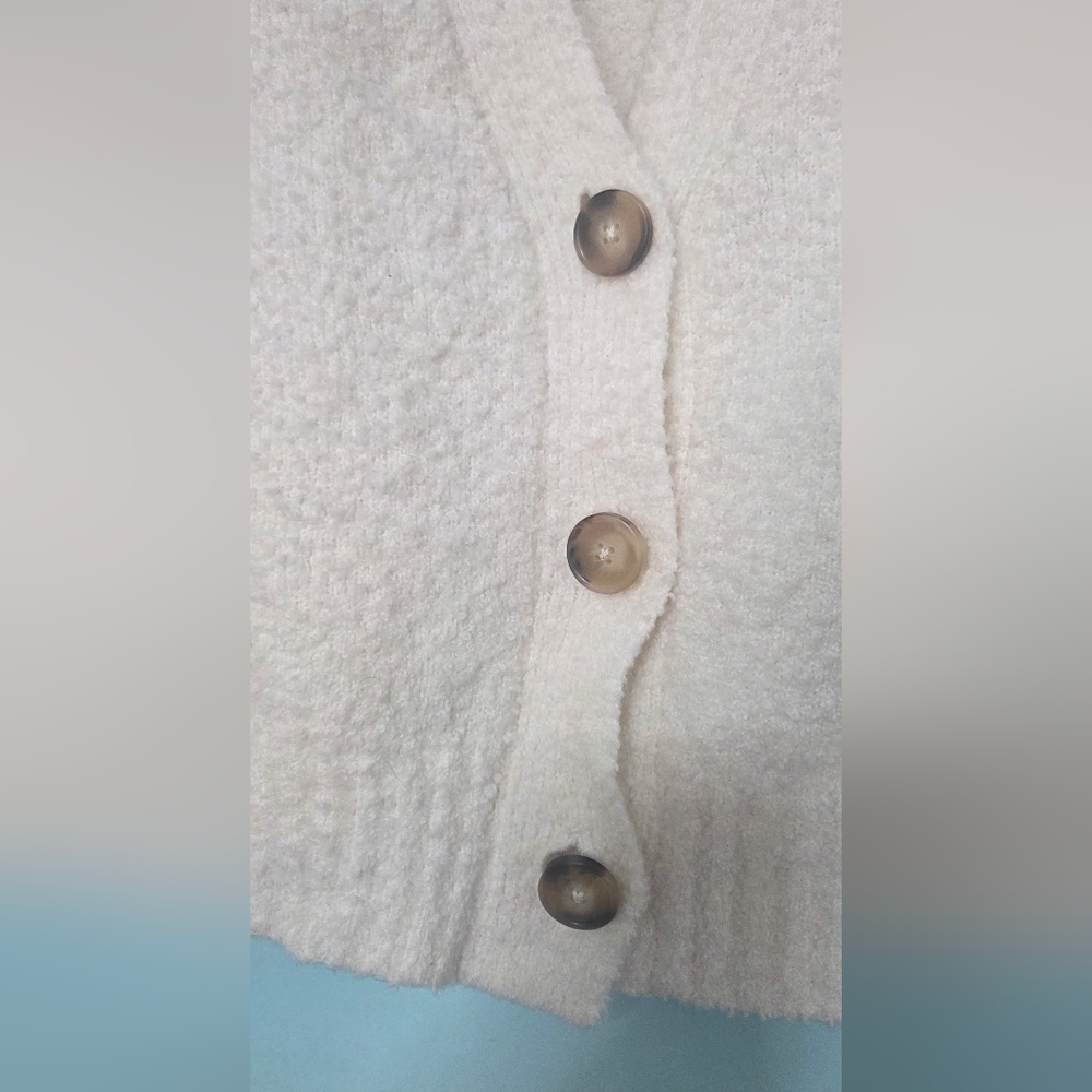 Vanessa Bruno Off-White Buttoned Cardigan - Picture 5 of 8